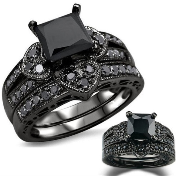 2pc Black CZ Heart Ring - Picture 2 of 4